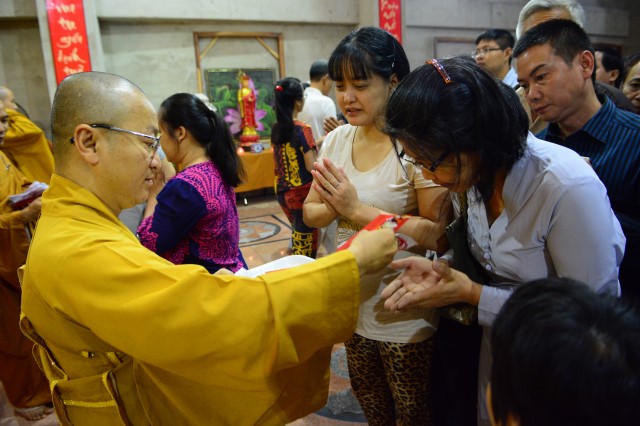 Chùa Giác Ngộ: Lễ đón giao thừa mừng xuân Bính Thân 2016