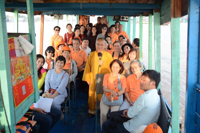 Quỹ Đạo Phật Ngày Nay: Khánh thành “Nhịp Cầu Yêu Thương 5” và trao tặng “Quà Tết Yêu Thương 2016” (C59)