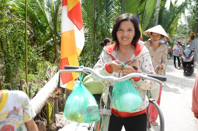 Quỹ Đạo Phật Ngày Nay: Khánh thành “Nhịp Cầu Yêu Thương 5” và trao tặng “Quà Tết Yêu Thương 2016” (C59)