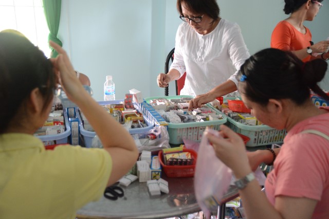 Quỹ Đạo Phật Ngày Nay: Khánh thành “Nhịp Cầu Yêu Thương 5” và trao tặng “Quà Tết Yêu Thương 2016” (C59)