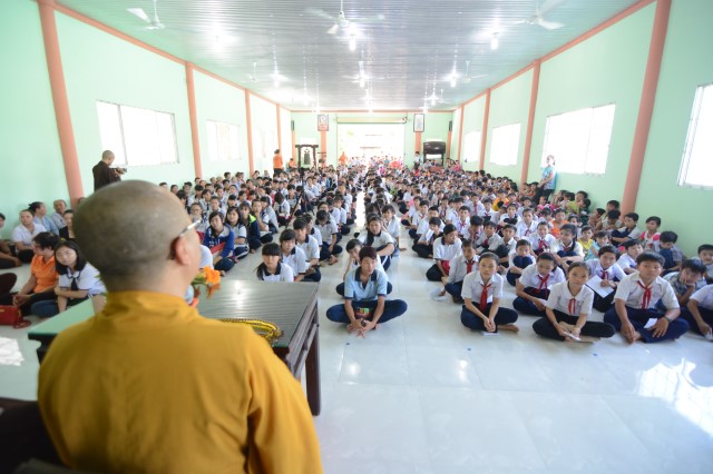 Quỹ Đạo Phật Ngày Nay: Khánh thành “Nhịp Cầu Yêu Thương 5” và trao tặng “Quà Tết Yêu Thương 2016” (C59)