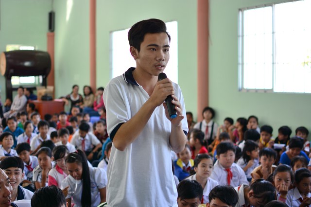 Quỹ Đạo Phật Ngày Nay: Khánh thành “Nhịp Cầu Yêu Thương 5” và trao tặng “Quà Tết Yêu Thương 2016” (C59)