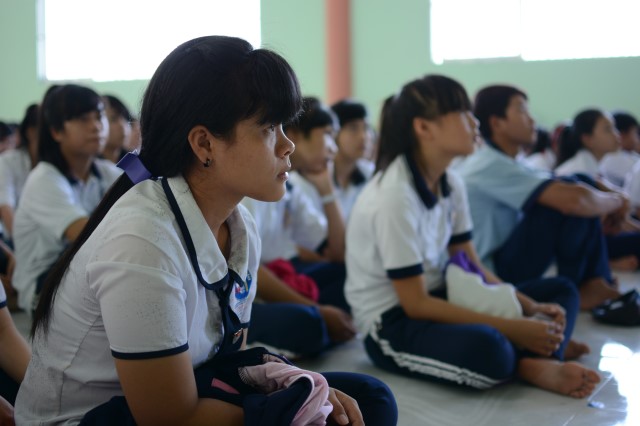 Quỹ Đạo Phật Ngày Nay: Khánh thành “Nhịp Cầu Yêu Thương 5” và trao tặng “Quà Tết Yêu Thương 2016” (C59)