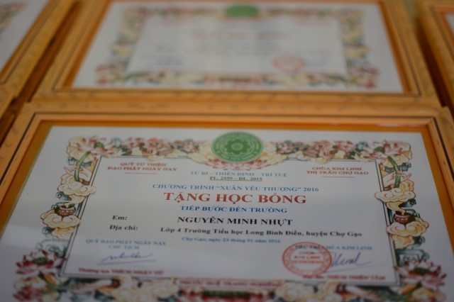 Quỹ Đạo Phật Ngày Nay: Khánh thành “Nhịp Cầu Yêu Thương 5” và trao tặng “Quà Tết Yêu Thương 2016” (C59)