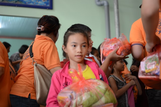 Quỹ Đạo Phật Ngày Nay: Khánh thành “Nhịp Cầu Yêu Thương 5” và trao tặng “Quà Tết Yêu Thương 2016” (C59)