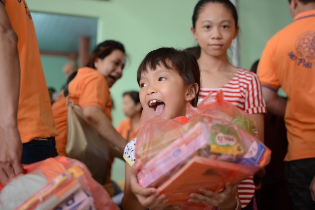 Quỹ Đạo Phật Ngày Nay: Khánh thành “Nhịp Cầu Yêu Thương 5” và trao tặng “Quà Tết Yêu Thương 2016” (C59)