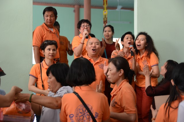 Quỹ Đạo Phật Ngày Nay: Khánh thành “Nhịp Cầu Yêu Thương 5” và trao tặng “Quà Tết Yêu Thương 2016” (C59)