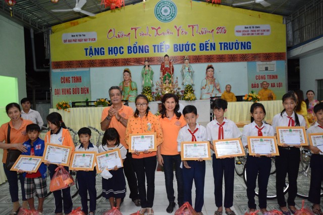 Quỹ Đạo Phật Ngày Nay: Khánh thành “Nhịp Cầu Yêu Thương 5” và trao tặng “Quà Tết Yêu Thương 2016” (C59)