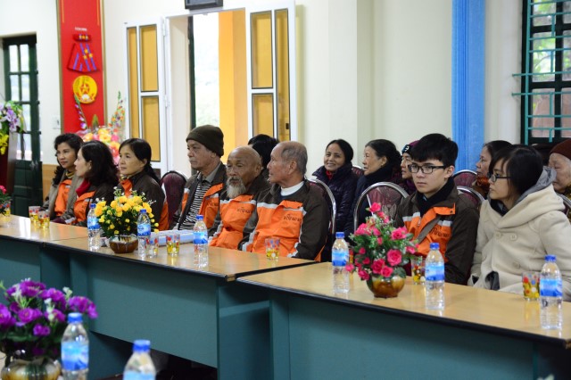 Quỹ Đạo Phật Ngày Nay: Trao tặng quà tết tại Hà Tĩnh và Thanh Hóa
