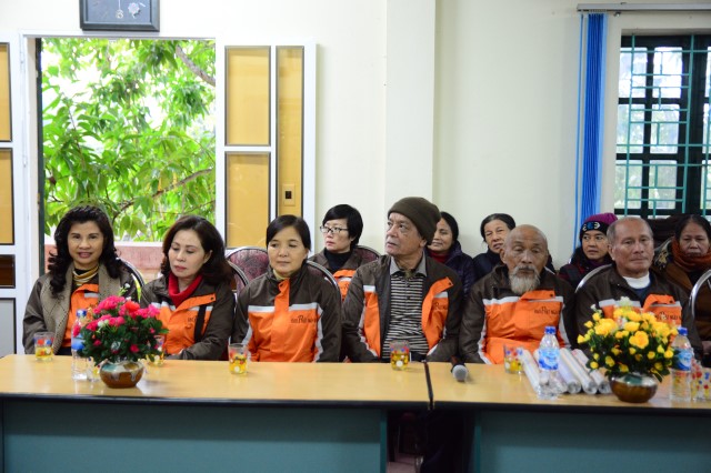 Quỹ Đạo Phật Ngày Nay: Trao tặng quà tết tại Hà Tĩnh và Thanh Hóa
