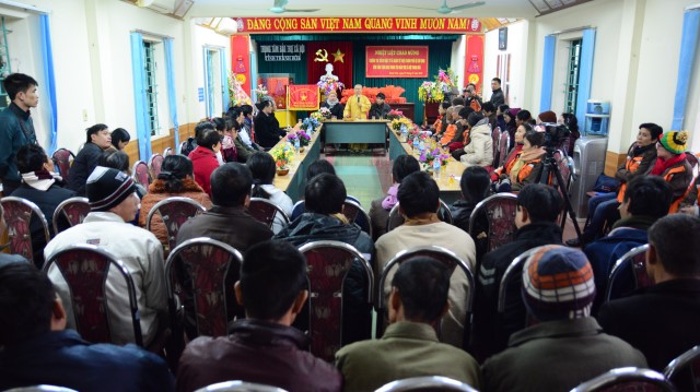 Quỹ Đạo Phật Ngày Nay: Trao tặng quà tết tại Hà Tĩnh và Thanh Hóa