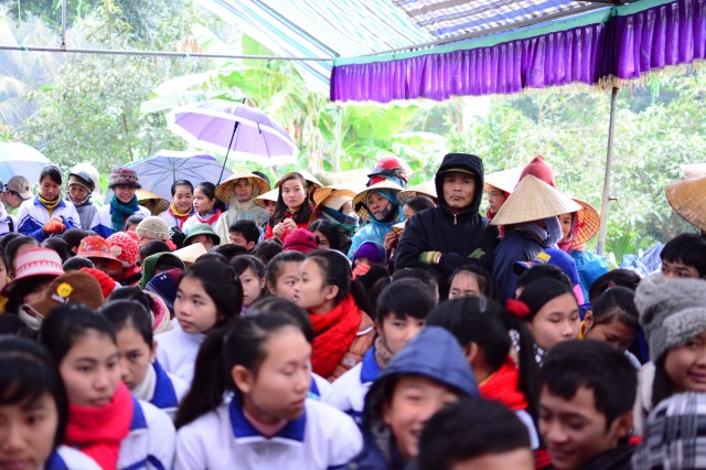 Quỹ Đạo Phật Ngày Nay: Trao tặng quà tết tại Hà Tĩnh và Thanh Hóa