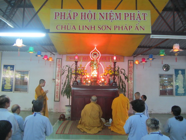 Khánh Hòa: Khóa tu niệm Phật đầu năm ở chùa Linh Sơn Pháp Ấn