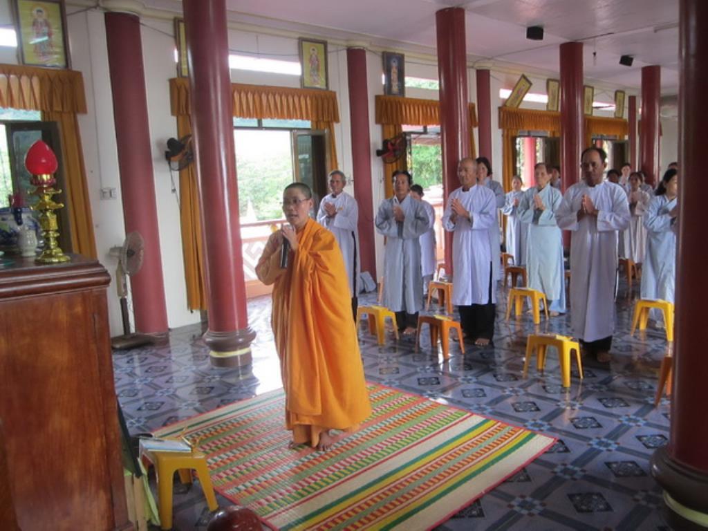 Tịnh xá Ngọc Sơn tổ chức khóa tu Bát quan trai đầu xuân Bính Thân