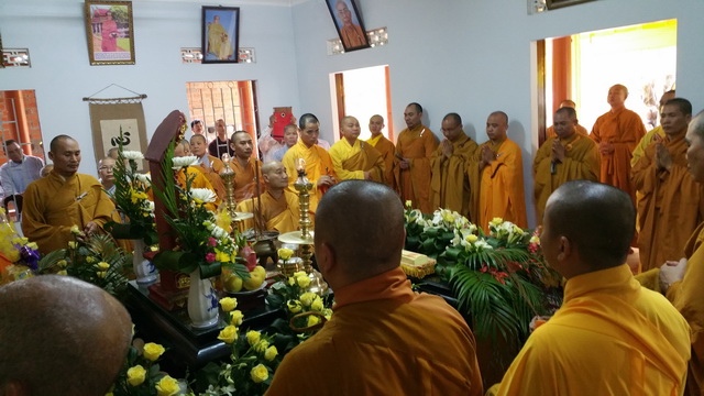 Bình yên đến – bình yên đi … (bài cảm niệm về cố Đại đức Thích Nhuận Châu)