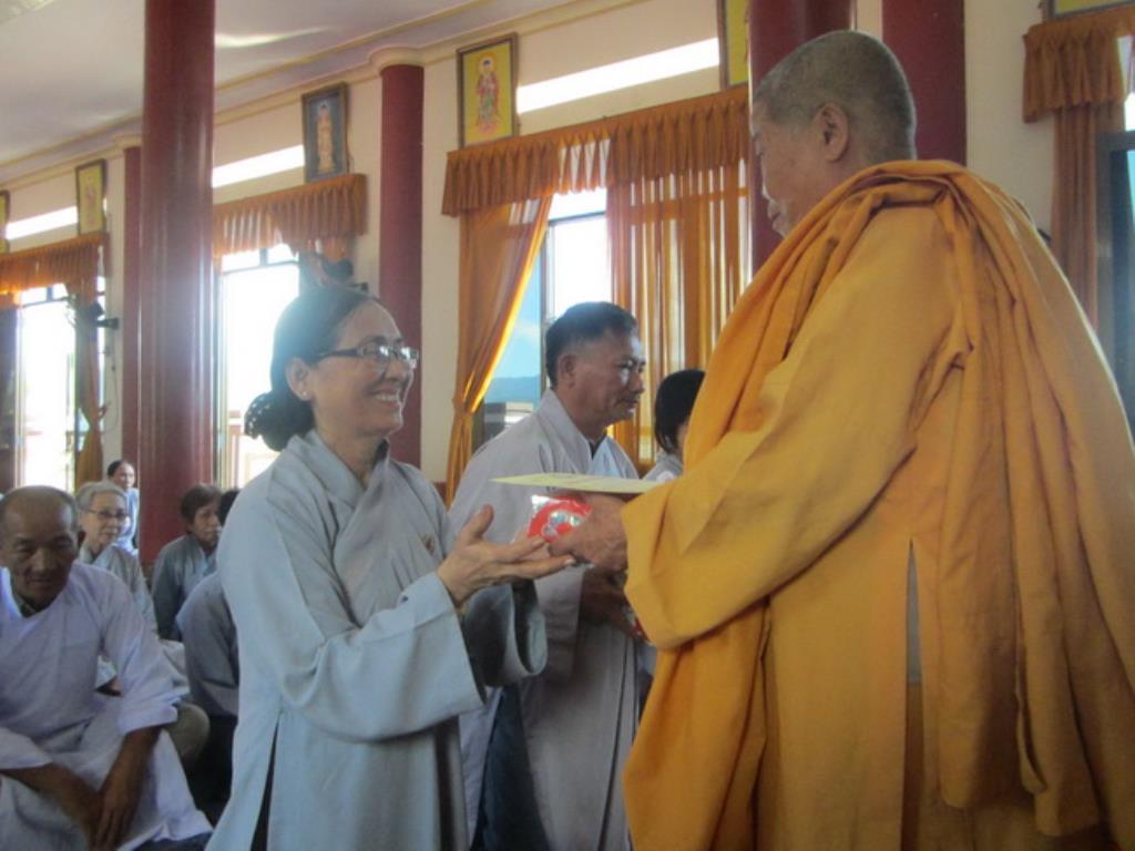 Đạo tràng Bát quan trai Tịnh xá Ngọc Sơn tổng kết cuối năm