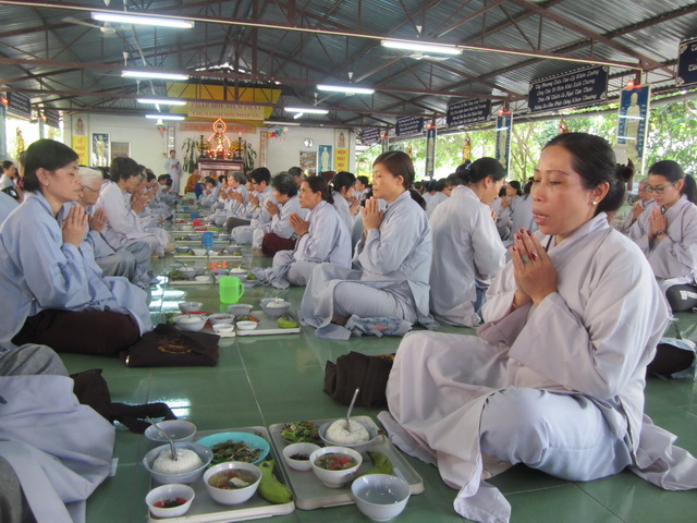 Khánh Hòa: Khóa tu niệm Phật đầu năm ở chùa Linh Sơn Pháp Ấn