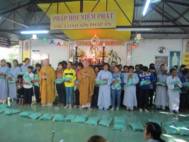 Khánh Hòa: Khóa tu niệm Phật đầu năm ở chùa Linh Sơn Pháp Ấn
