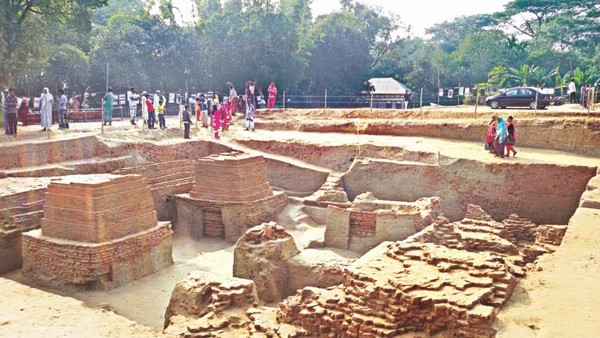 Bangladesh: 16 ngôi Bảo tháp Phật giáo tìm thấy tại làng Nateshwar.