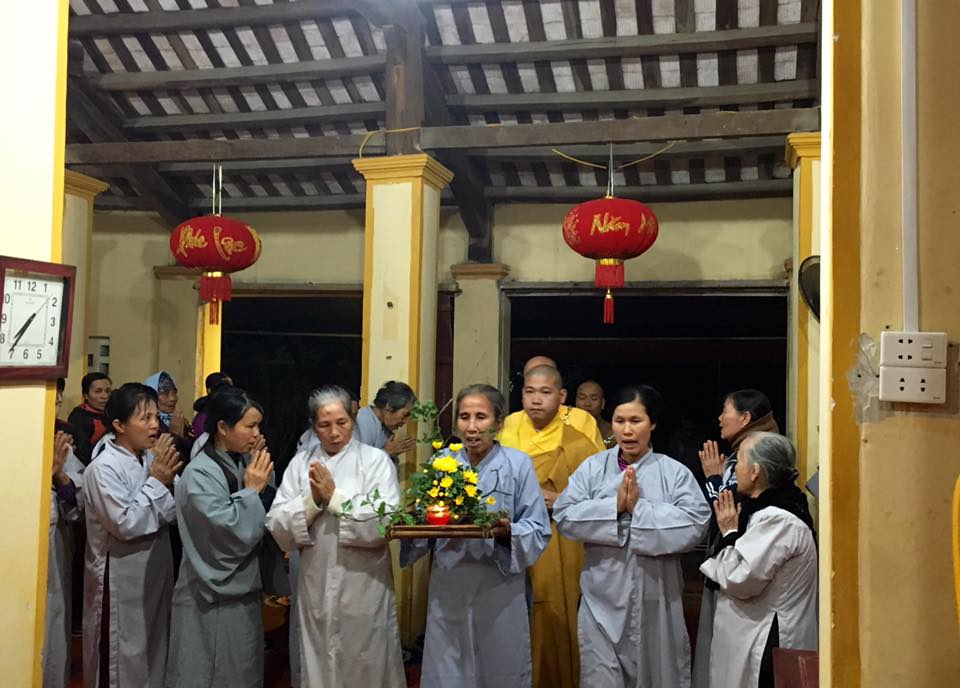 Hưng Yên: Chùa Bảo Lâm đêm hội hoa đăng  vía Bồ tát Quán Thế Âm