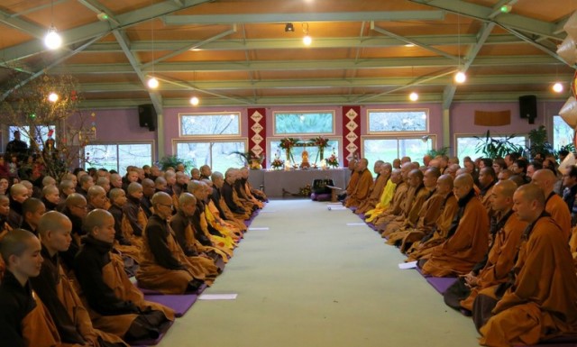Chùm ảnh: Không khí vui tết Bính Thân 2016 tại Làng Mai - Pháp quốc