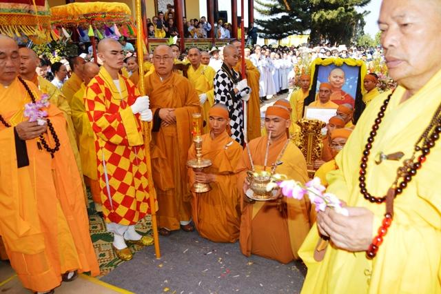 Viên Giác tự – Chùa xưa còn đó mà Thầy đã quãy dép quy Tây