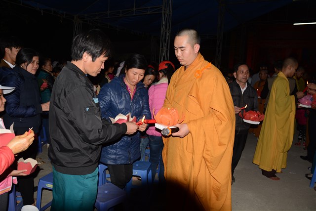 Thanh Hóa: Văn nghệ đêm hoa đăng vía Bồ Tát Quan Âm tại chùa Vĩnh Thái