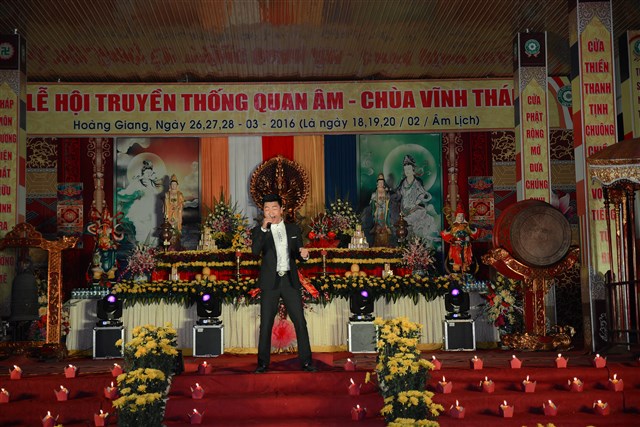 Thanh Hóa: Văn nghệ đêm hoa đăng vía Bồ Tát Quan Âm tại chùa Vĩnh Thái