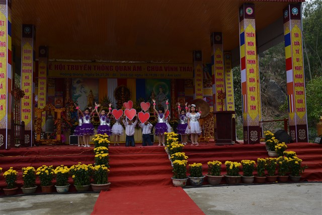 Thanh Hóa: Khai mạc lễ hội truyền thống Quan Âm chùa Vĩnh Thái năm 2016.