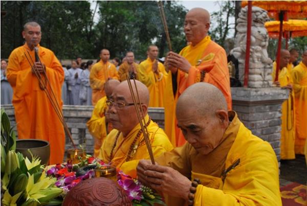 Quảng Trị: Ngày Giỗ Tổ Khai sơn – tìm về chốn Tổ sắc tứ Tịnh Quang