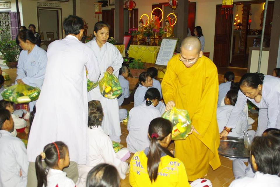 Khánh Hòa: Chùa Minh Đức Khóa tu “Một Ngày An Lạc” tổng kết năm 2015