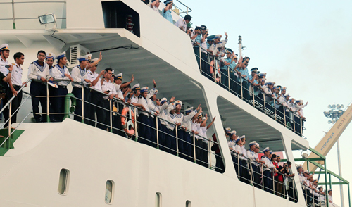 Khánh Hòa:  Ba Thầy lên đường ra Trường Sa làm trụ trì