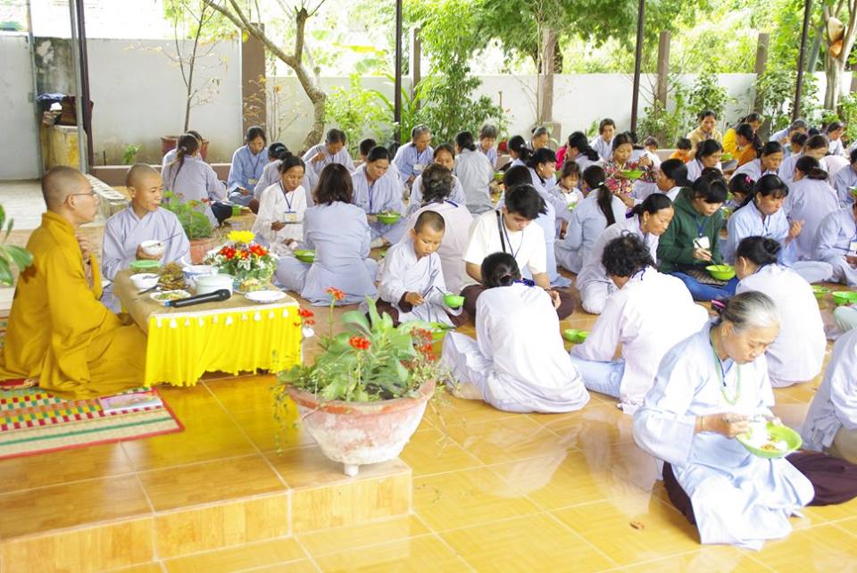 Khánh Hòa: Chùa Minh Đức Khóa tu “Một Ngày An Lạc” tổng kết năm 2015