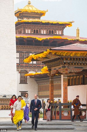 Chùm ảnh Hoàng tử Anh và Công nương đến thăm Vương quốc PG Bhutan