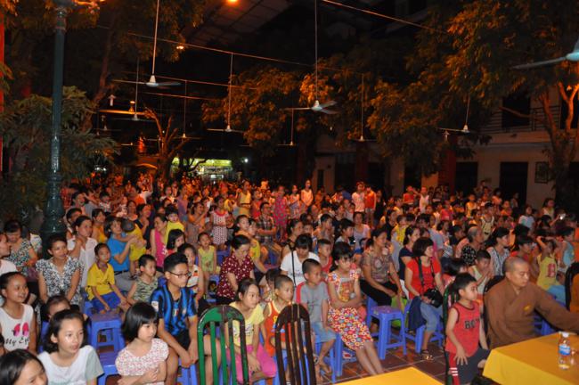 Hà Nội: Đêm văn nghệ mừng ngày Quốc tế thiếu nhi tại chùa Bằng