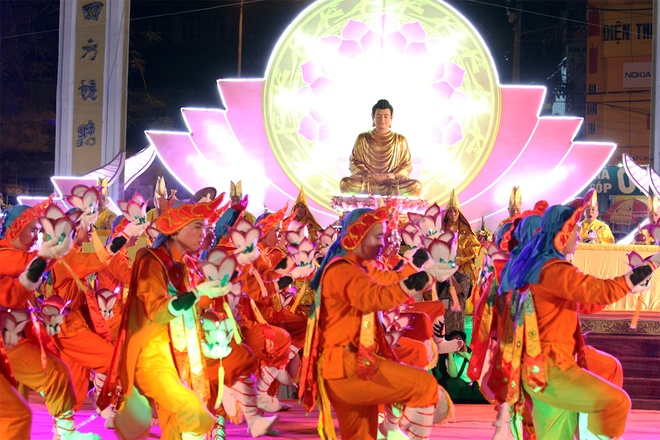 Lễ hội cầu an tại Festival Huế