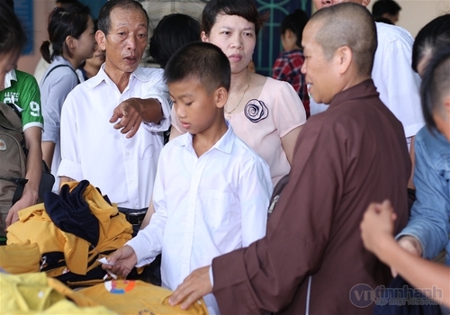 Hải Phòng: 150 em học sinh nô nức ngày khai giảng khóa học hè đạo đức