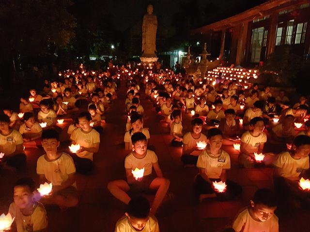Thái Nguyên bế mạc khóa tu &quot;Hương Từ Bi &quot; chùa Từ Quang