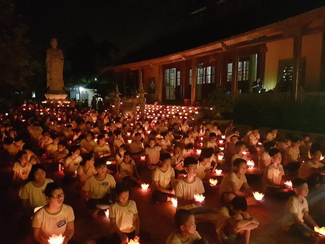 Thái Nguyên bế mạc khóa tu &quot;Hương Từ Bi &quot; chùa Từ Quang