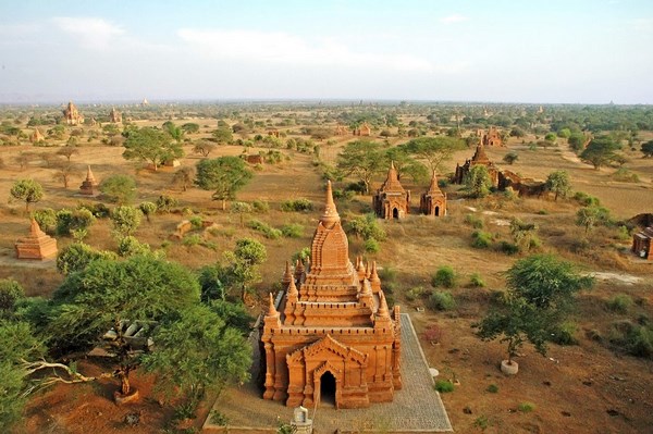 Myanmar: Chùm ảnh Ngôi Cổ tự Shwesantaw đầy quyến rũ khi ánh bình minh tỏa rạng