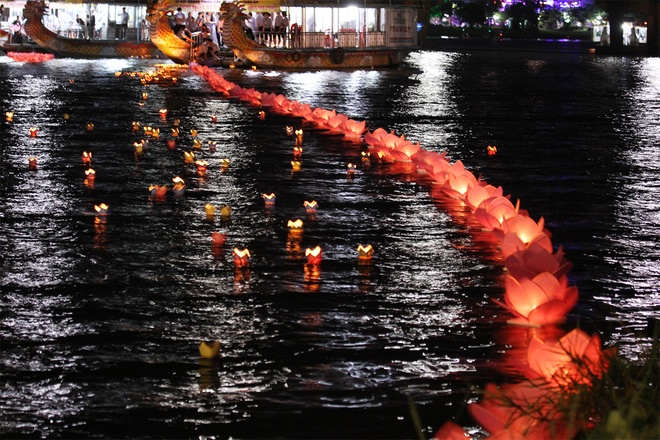 Lễ hội cầu an tại Festival Huế