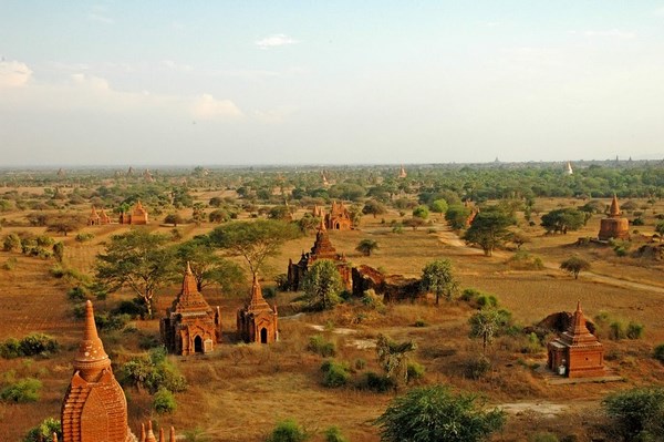 Myanmar: Chùm ảnh Ngôi Cổ tự Shwesantaw đầy quyến rũ khi ánh bình minh tỏa rạng