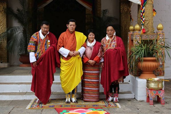 Bhutan: Chùm ảnh lễ Khai tâm đặt tên Hoàng tử theo nghi thức Phật Giáo