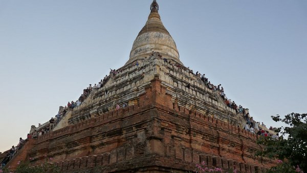 Myanmar: Chùm ảnh Ngôi Cổ tự Shwesantaw đầy quyến rũ khi ánh bình minh tỏa rạng