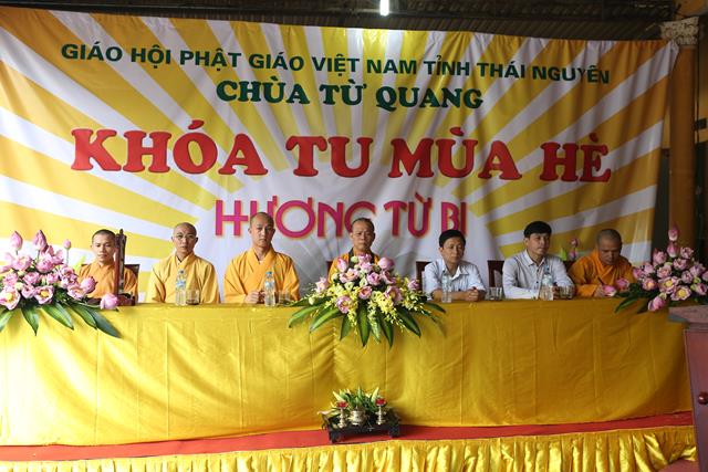 Thái Nguyên bế mạc khóa tu &quot;Hương Từ Bi &quot; chùa Từ Quang