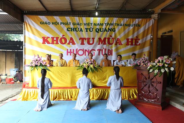 Thái Nguyên bế mạc khóa tu &quot;Hương Từ Bi &quot; chùa Từ Quang