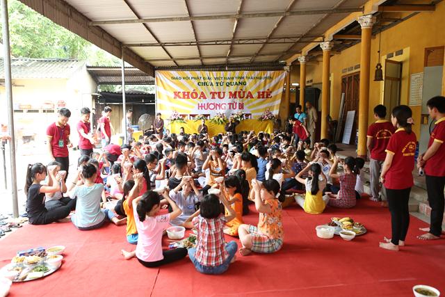 Thái Nguyên: Khai mạc khóa tu mùa hè “Hương Từ Bi” tại chùa Từ Quang