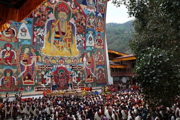Bhutan: Chùm ảnh lễ Khai tâm đặt tên Hoàng tử theo nghi thức Phật Giáo