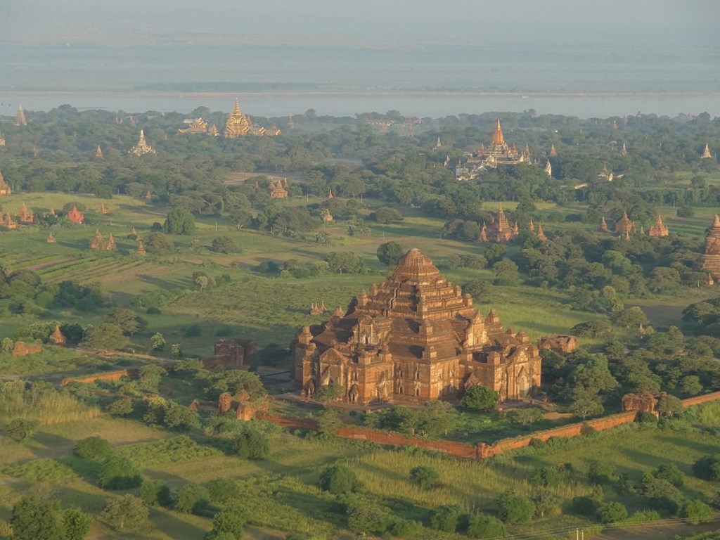 Myanmar: Chùm ảnh Ngôi Già lam Cổ tự Dhammayangyi, Bagan