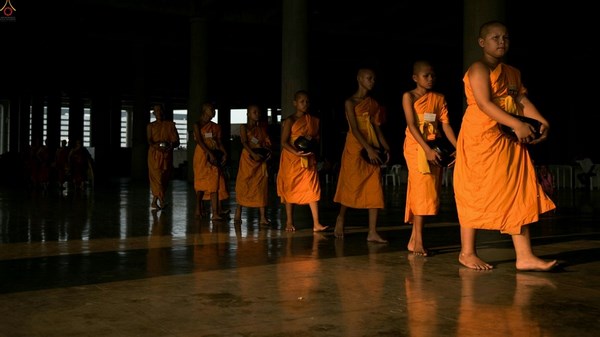 Thái Lan: Chùm ảnh 100 nghìn vị Tăng khất thực tại Tu viện Dhammakaya